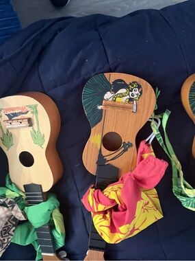 ukuleles that need to be restrung